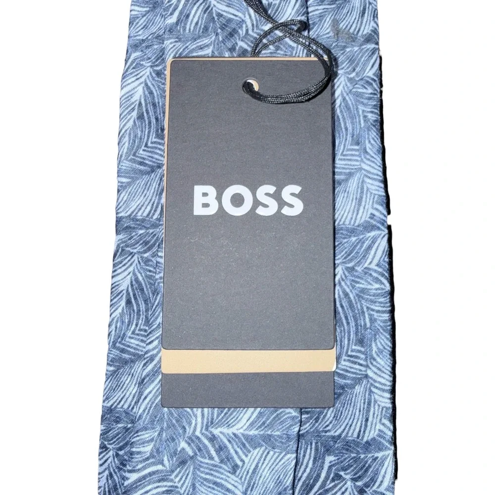 Hugo Boss‎ Mens Silk Blend Gray Blue Leaf Pattern Tie NWT